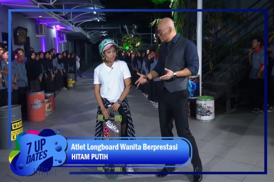 Atlet Longboard Wanita Berprestasi