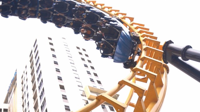 Libur Lebaran Di Trans Studio Cibubur,  Coba Keseruan Naik Boomerang Coaster Dan Wahana Lainnya!