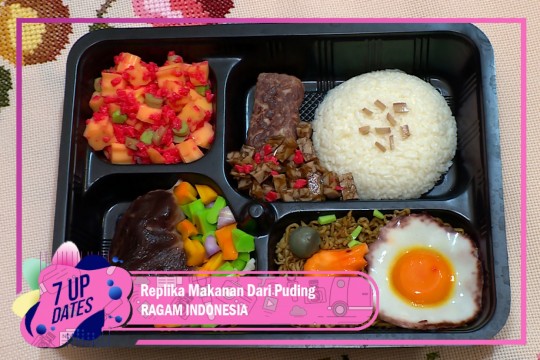 Replika Makanan Dari Puding