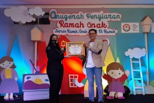 TRANS7 Raih 4 Penghargaan Di Ajang Anugerah Penyiaran Ramah Anak 2020